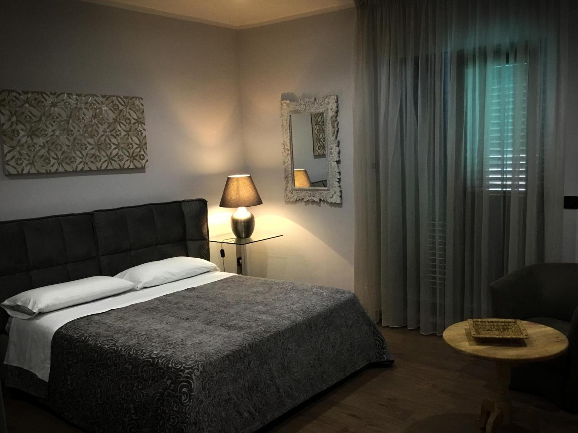 Erania Apartments Сала-Консилина Экстерьер фото