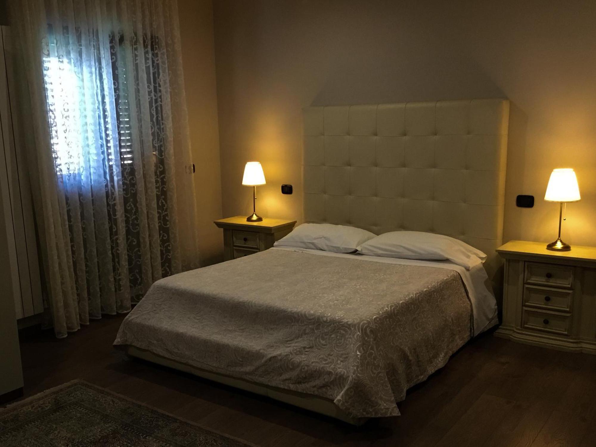 Erania Apartments Сала-Консилина Экстерьер фото